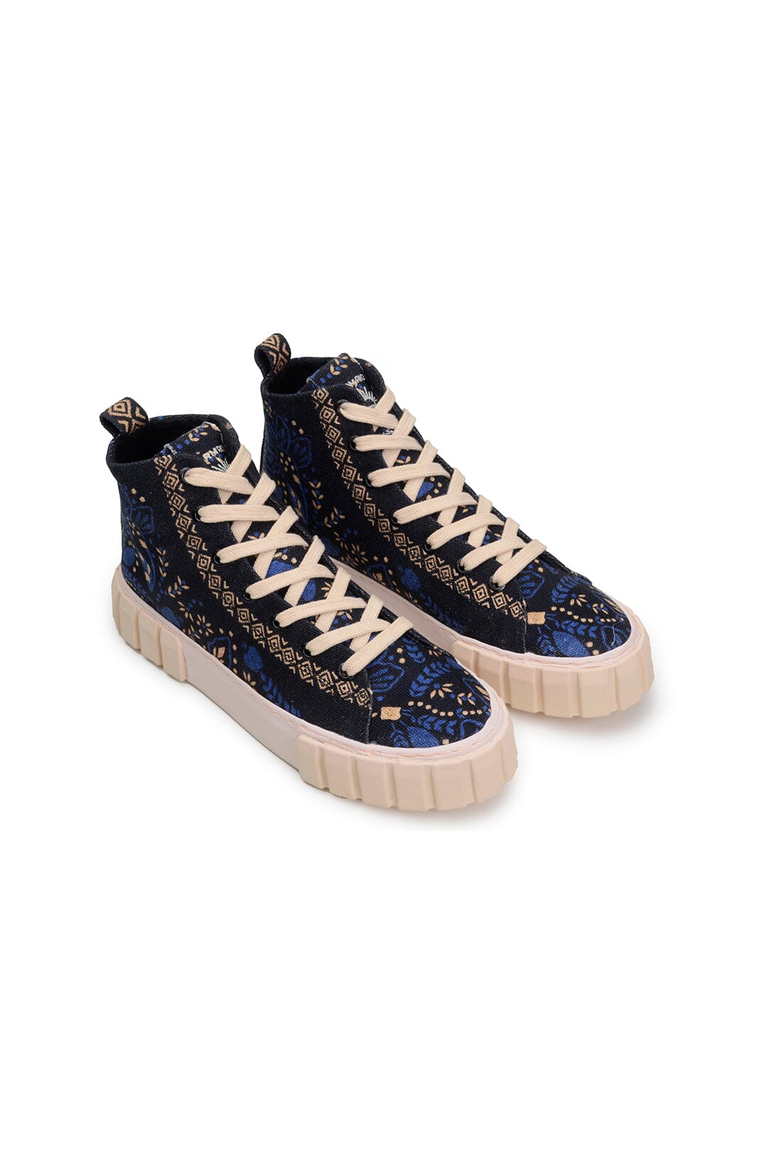 Farm Rio Black Macaw Forest Flatform Sneaker