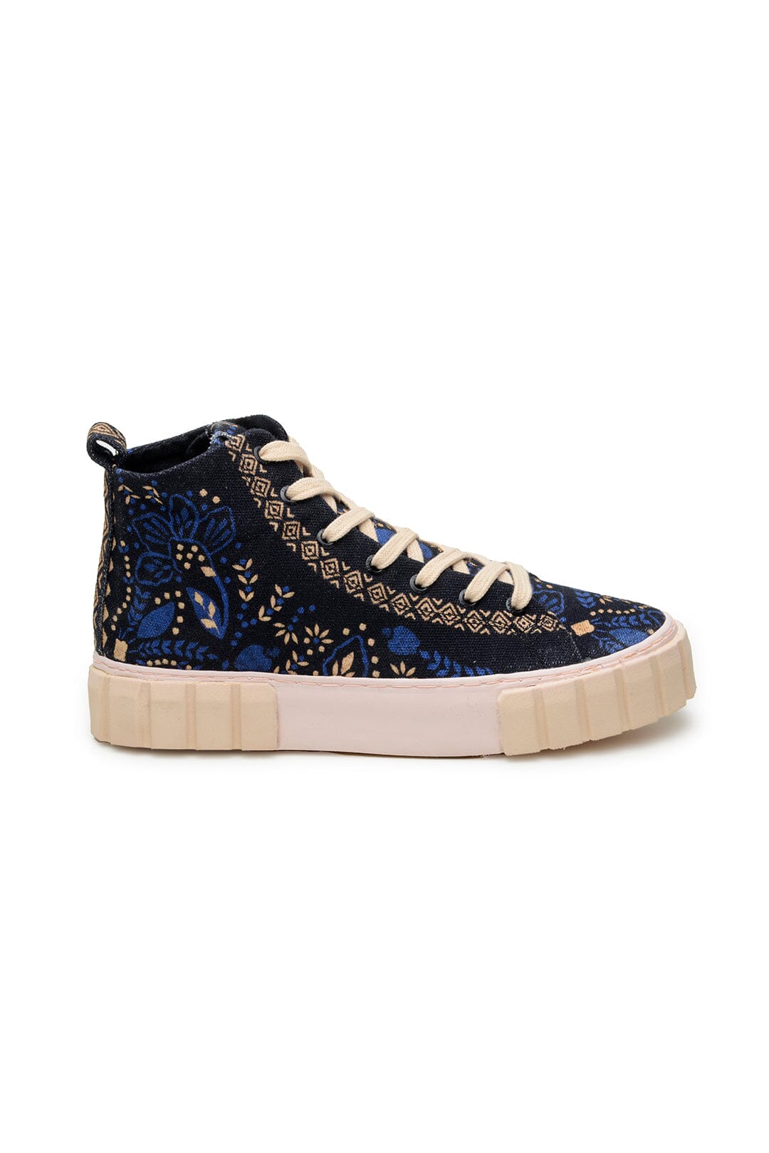 Farm Rio Black Macaw Forest Flatform Sneaker