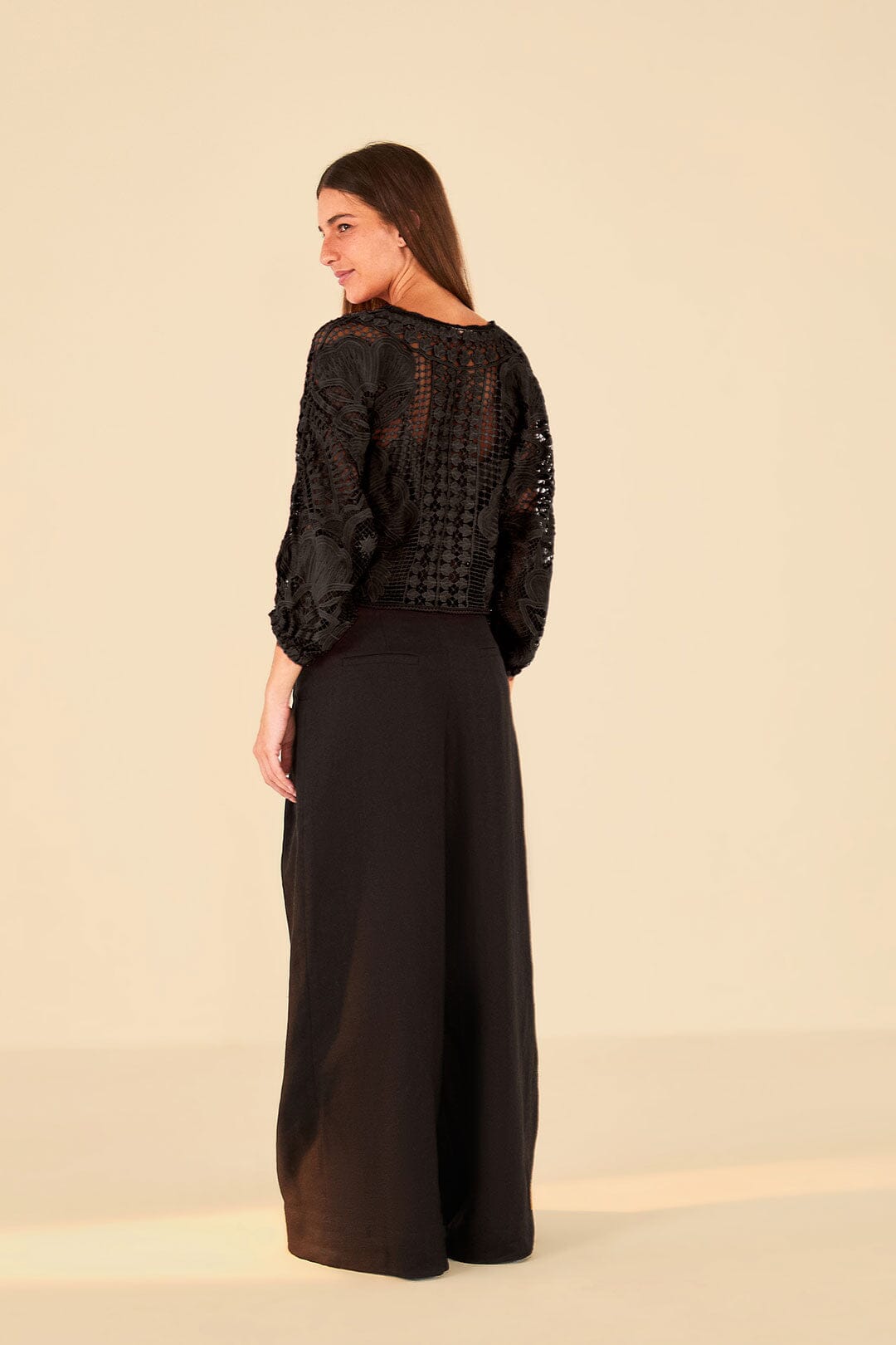 Farm Rio Black Alucina Luz Guipire Crop Top