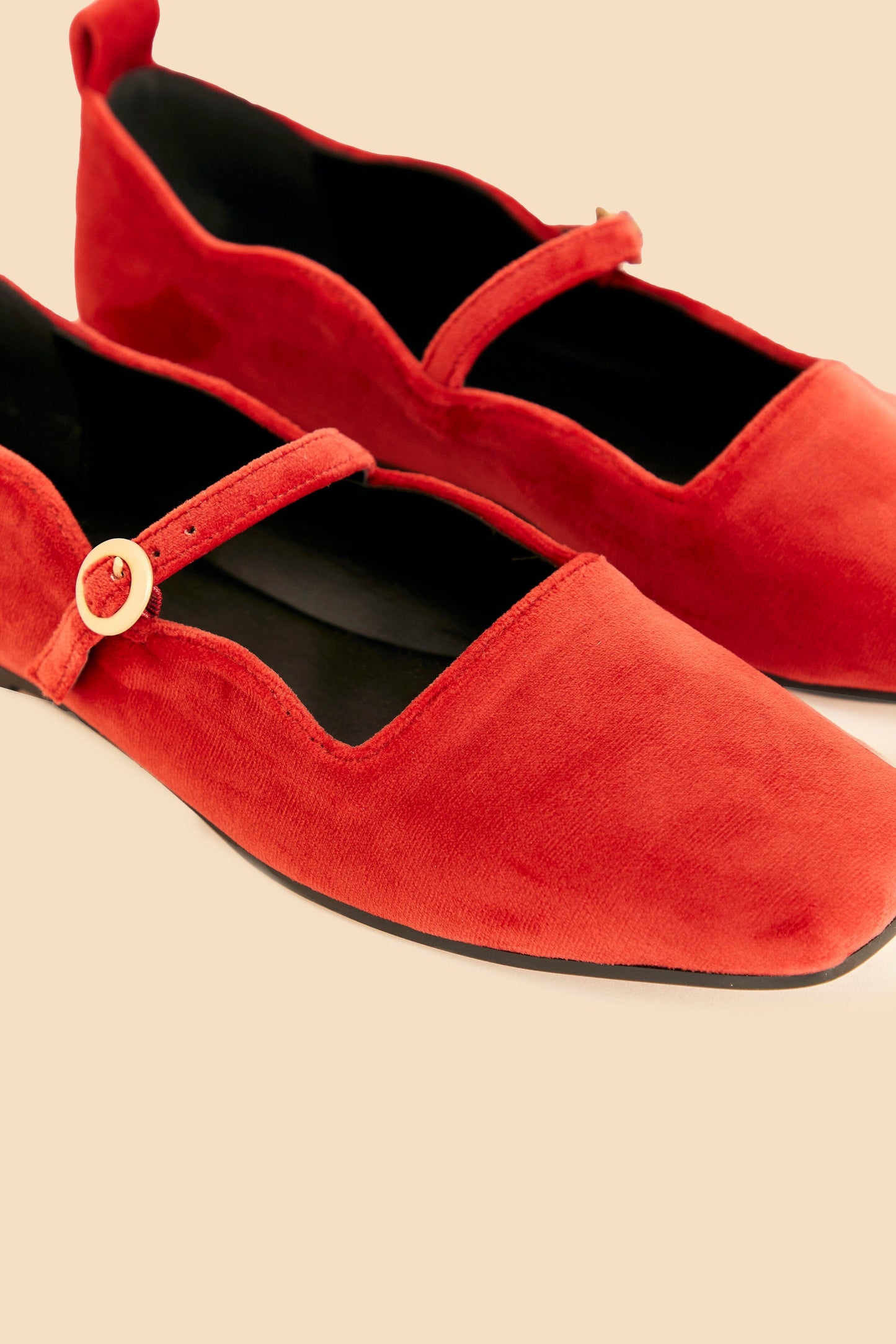 Farm Rio Red Pointed Toe Pump