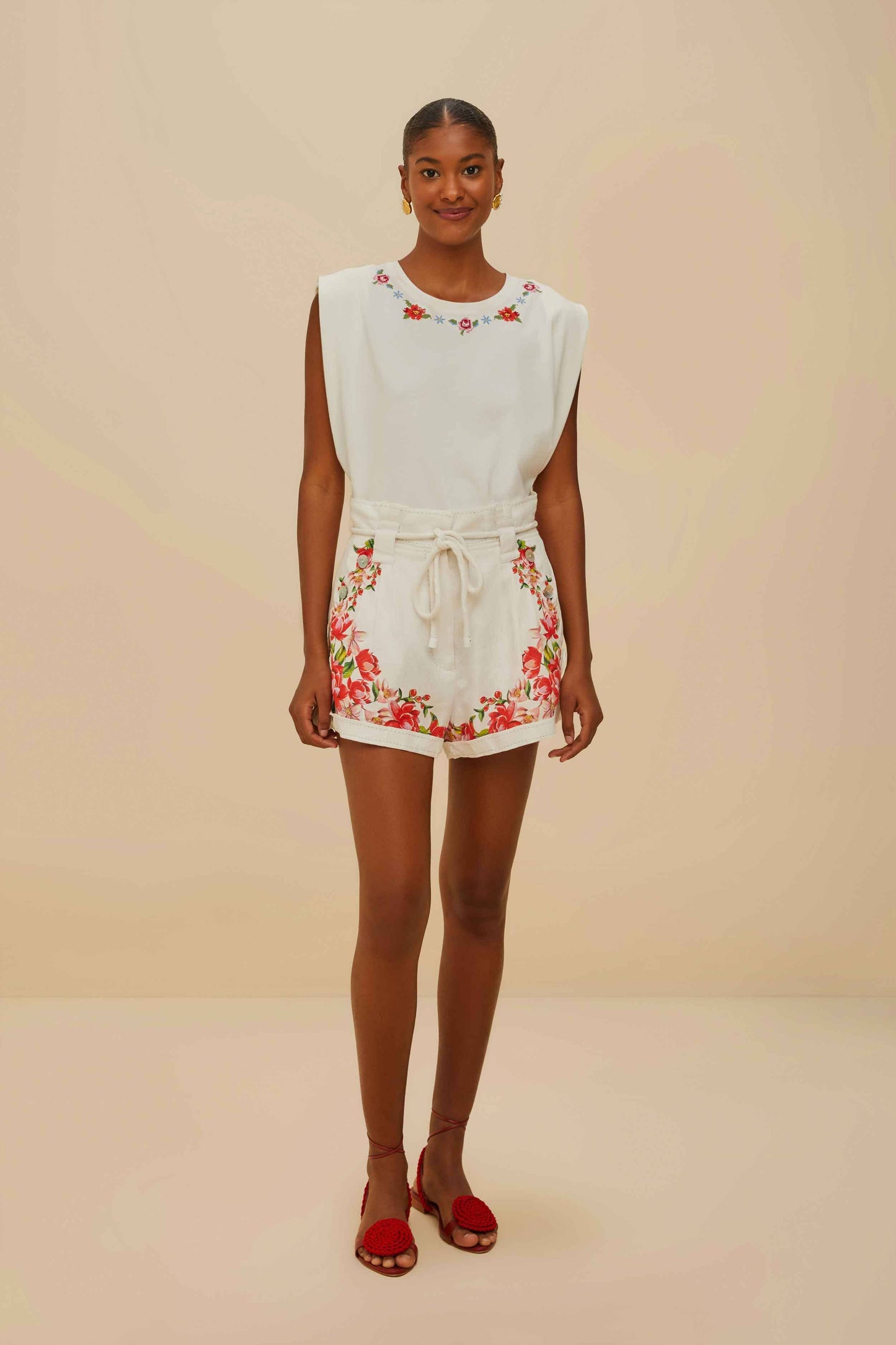  Off-White Flower Tapestry Embroidered Shorts