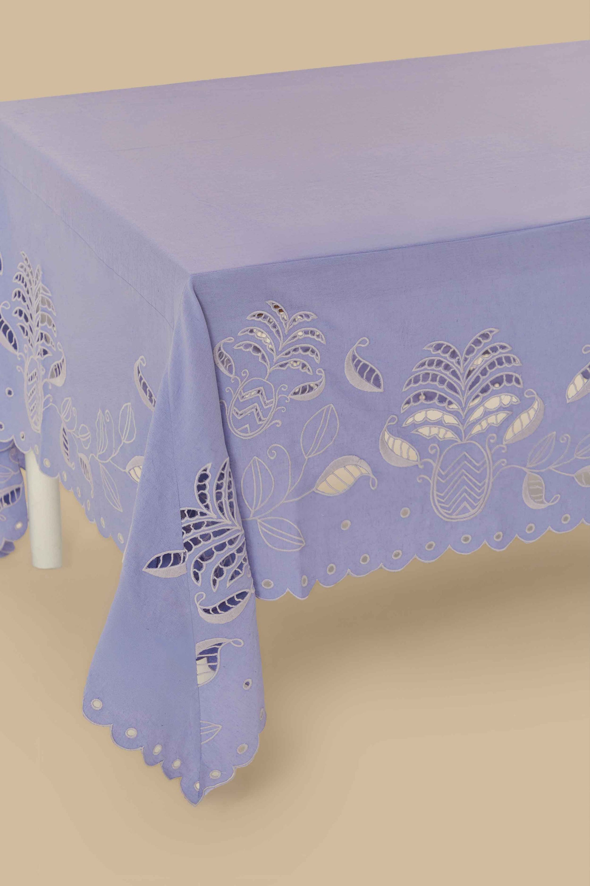  Romantic Joy A La Carte Tablecloth