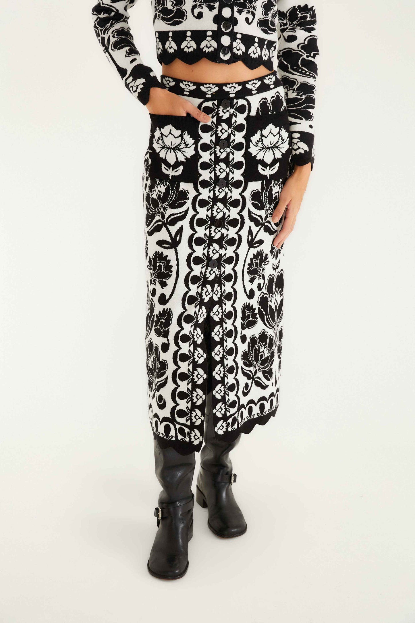 Farm Rio Black & White Floral Arabesque Knit Skirt