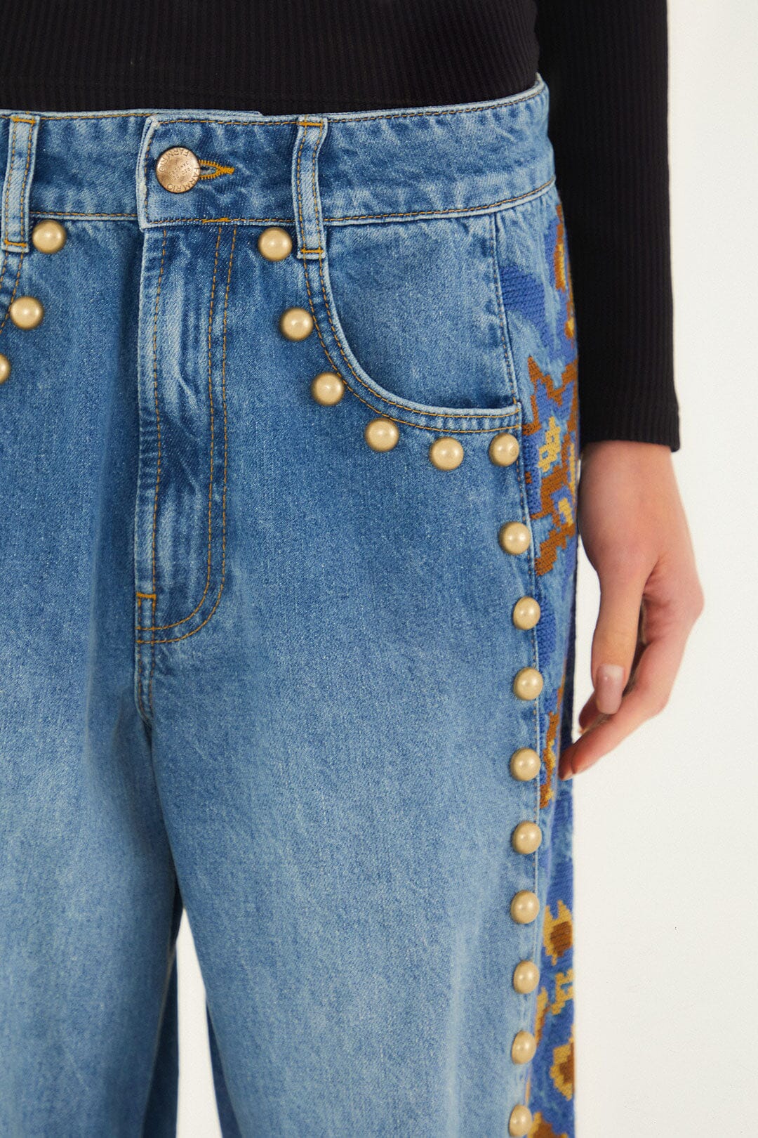 Farm Rio Denim Metal Details Embroidered High Waist Pants